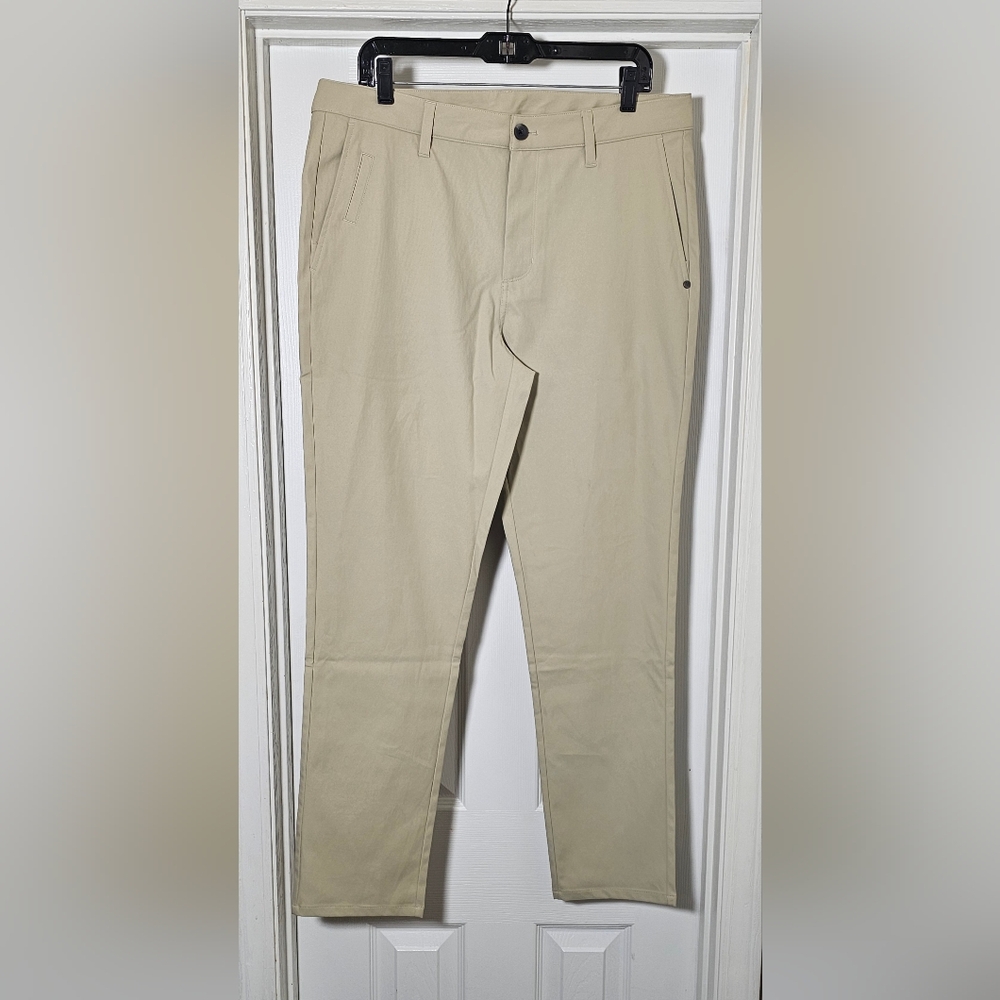 Vuori Performance Chine Pants Men's Size 33 Light Green/Tan